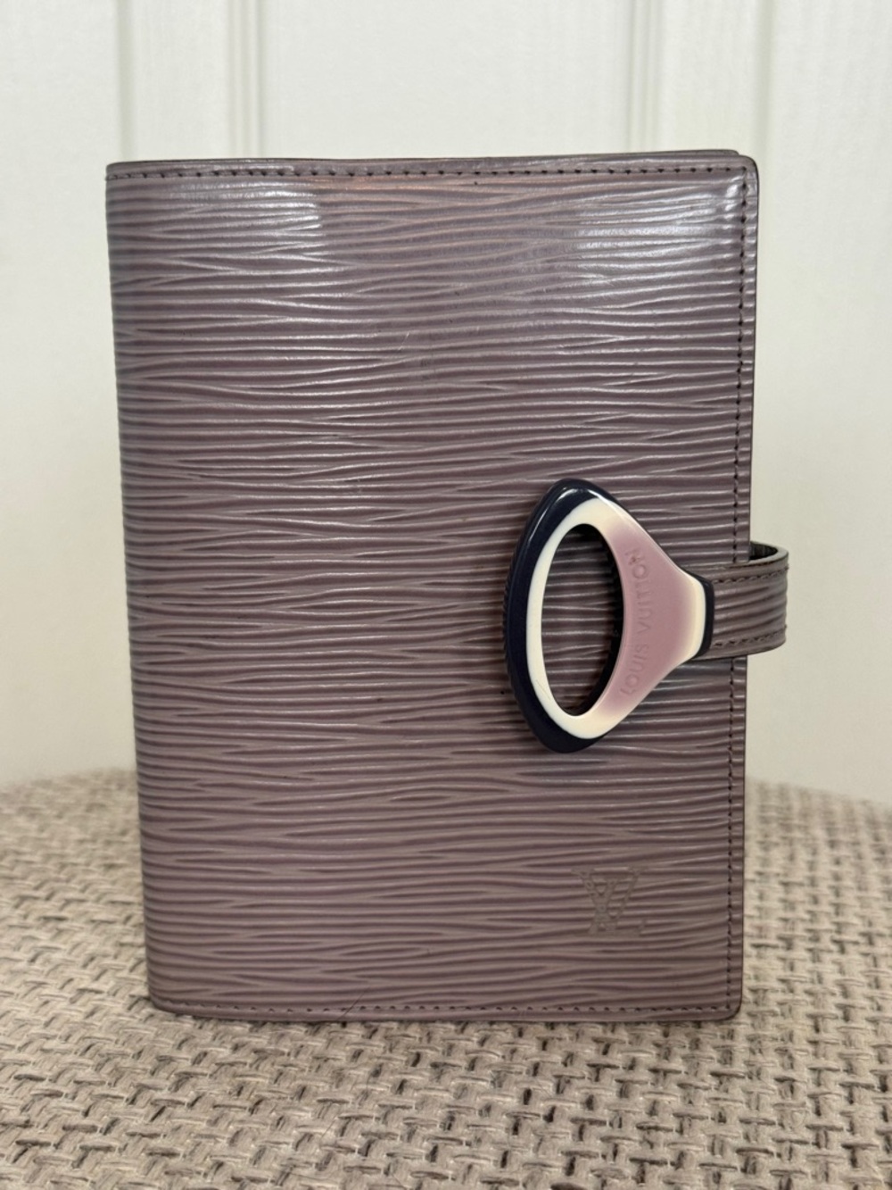LOUIS VUITTON EPI LILAC AGENDA VGUC